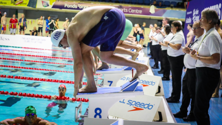 East Leeds at the double as four world records broken to start day two